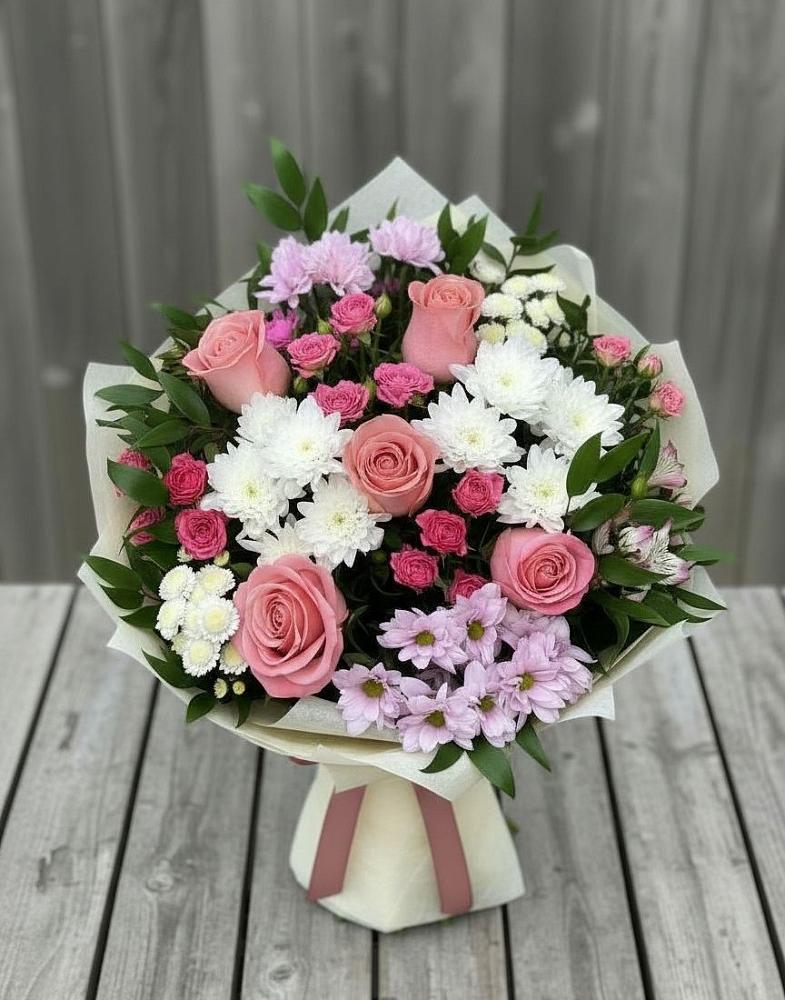 Букет цветов из: Альстромерии, Гвоздики, Розы и Хризантемы в Сингапай