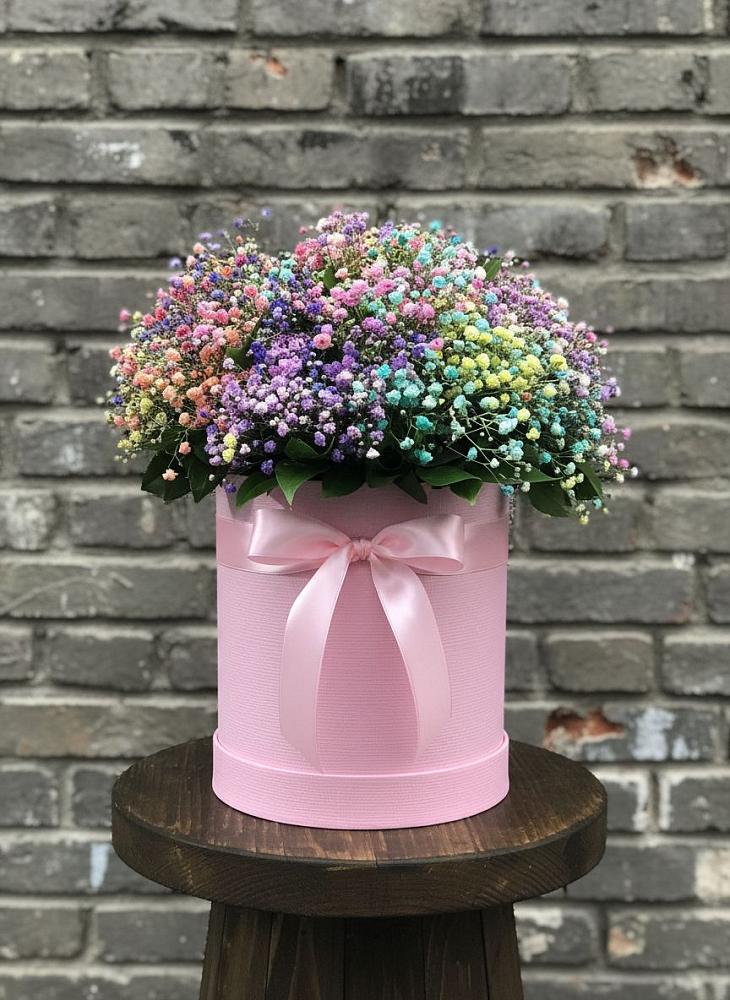 Цветочная композиция из Гипсофила и Розы в шляпной коробке в Сингапай