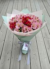 Букет цветов из:  Альстромерии #REPLACE_PRED# Сингапай