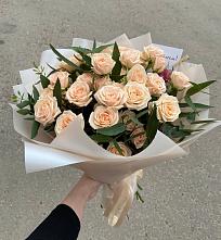 Букет Кремовые розы Латте в Сингапай