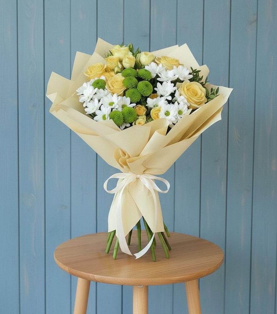 Букет цветов из: Хризантемы и Розы в Сингапай