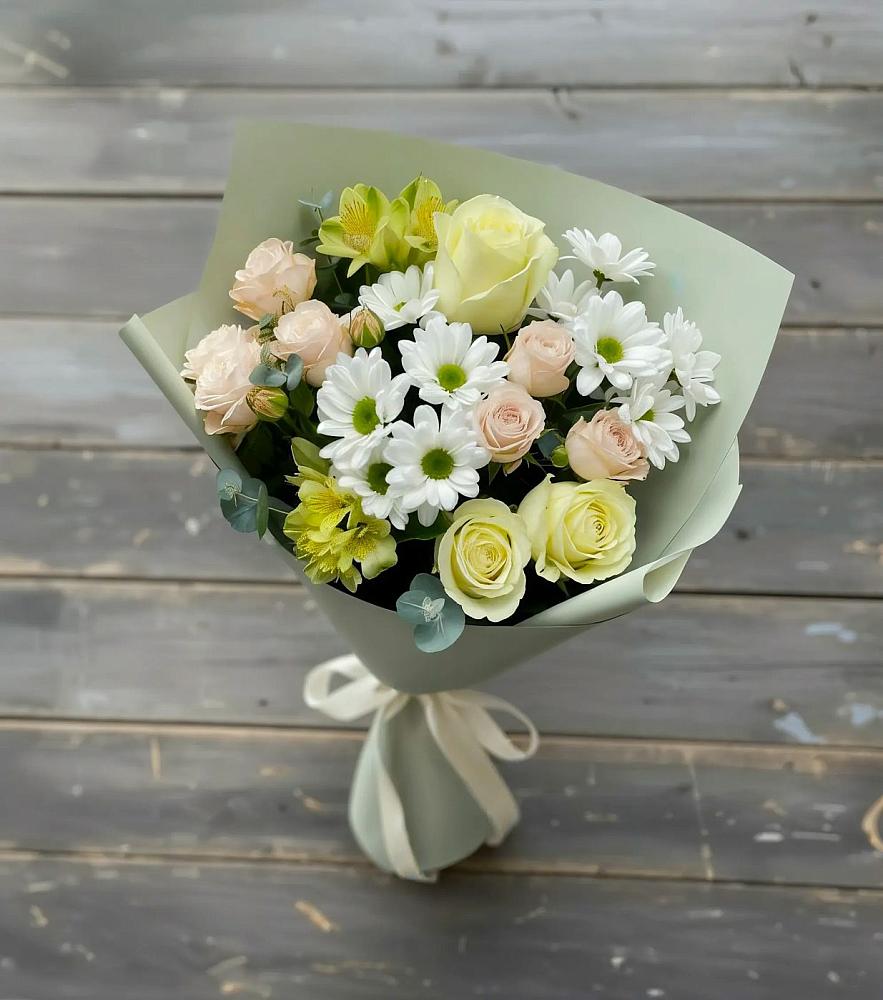 Букет цветов из: Альстромерии, Розы и Хризантемы в Сингапай