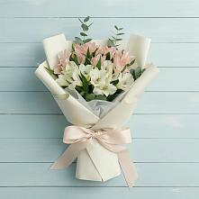 Букет цветов из:  Альстромерии в Сингапай