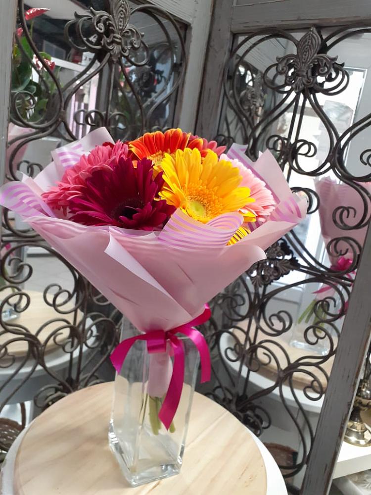 Букет цветов из: Герберы в Сингапай