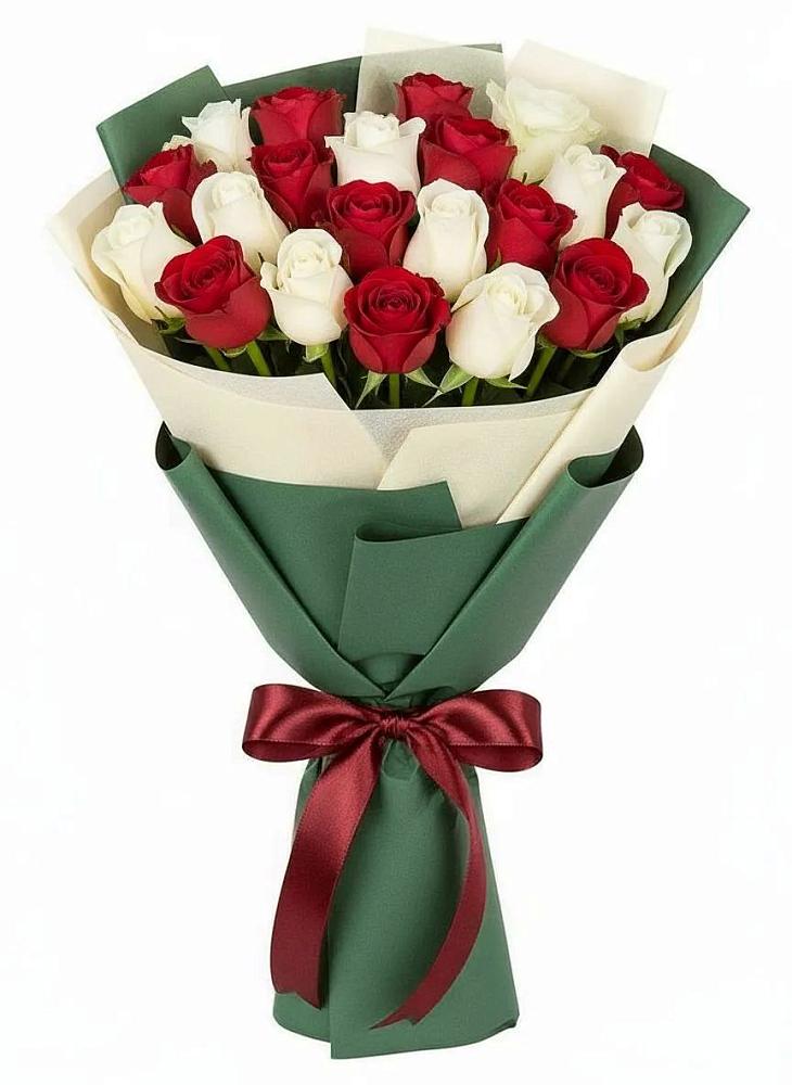Букет Микс из красных и белых роз в Сингапай