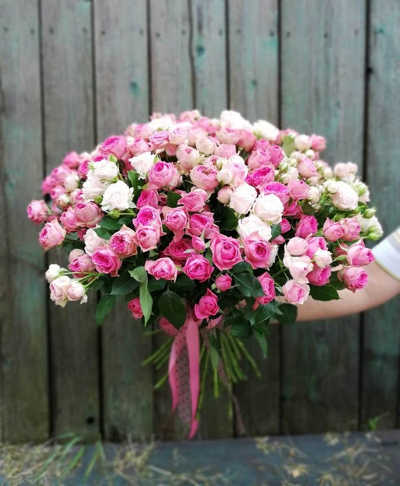 Букет Розовые кустовые розы Натали и Лав Лидия в Сингапай