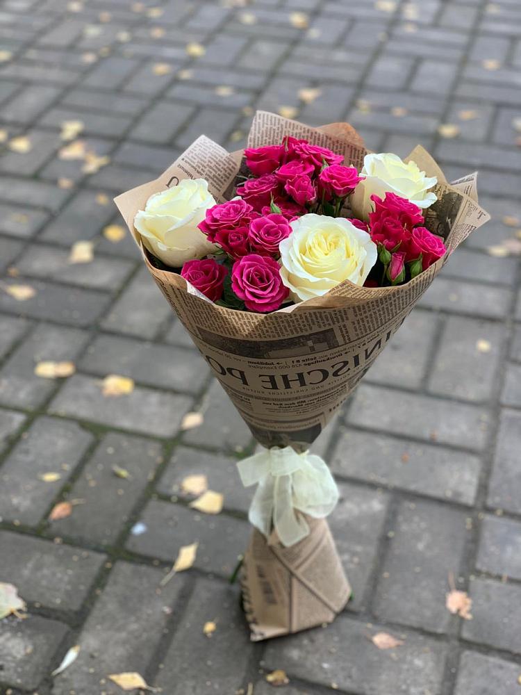 Букет цветов из: Розы в Сингапай