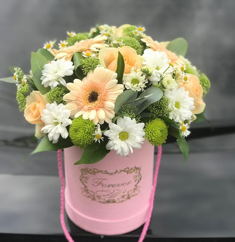 Цветочная композиция из Розы, Герберы и Хризантемы в шляпной коробке в Сингапай