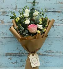 Букет цветов из:  Розы и Лизиантусы #REPLACE_PRED# Сингапай